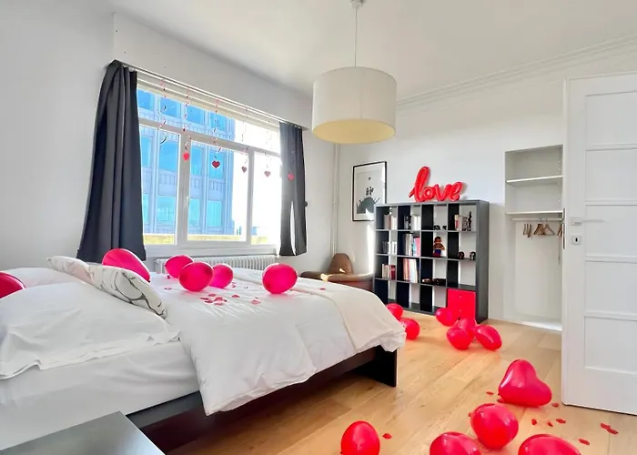 Lovely Loft In Panoramic View!